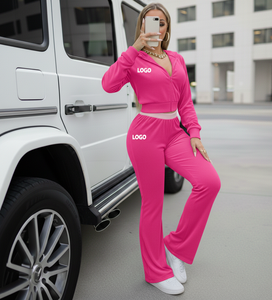 Conjuntos de Ropa OEM de Moda para Mujer, Sudadera Corta Rosa con Cierre, Pantalones Acampanados de Terciopelo, Chándal Personalizado - Product Image 3