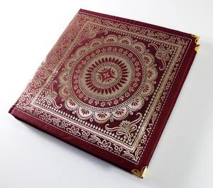 Tissu tissé en gros fabriqué en soies colorées avec fils d'or et d'argent, coins de journaux renforcés avec des coins en laiton riche - Product Image 3