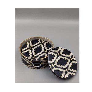 Ensemble de sous-verres en bois artisanaux de haute qualité avec incrustation de résine Tapis de boisson élégants pour les mariages Fêtes Occasions spéciales - Product Image 3