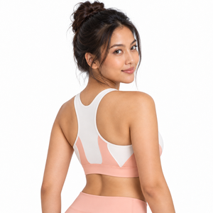 Soutien-gorge de sport en tissu extensible doux, offrant une couverture confortable et un maintien fiable pour la course à pied, les entraînements et les activités sportives. - Product Image 4