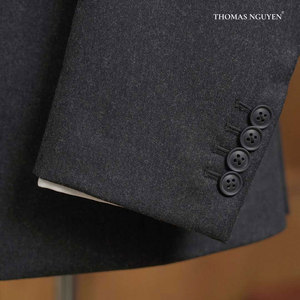 Costume de mariage sur mesure noir 3 pièces - Smoking de luxe pour homme |   Collection Lovey Dovey |   Vietnam - Product Image 5