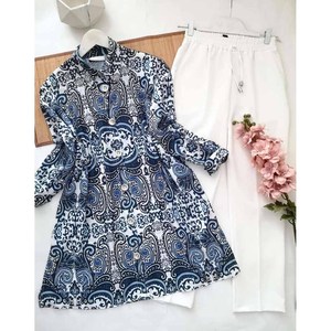 DISEÑADOR RAYON DIGITAL PRINT TOP CON PALAZZO AZUL MARINO - Product Image 1