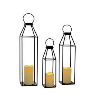 Venta al por Mayor de Faroles de Metal para Velas con Acabado Negro Mate, Faroles de Estilo Moderno para Exteriores, Hechos a Mano y Personalizados - Product Image 1