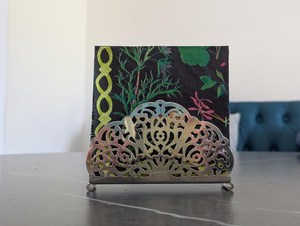 Support de serviettes en métal poli moderne, design semi-circulaire en filigrane, décoration de table en dentelle argentée, utilisation pour les fêtes, durable - Product Image 5