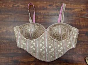 Blusa de Saree Nupcial Tejida Simple y Transpirable en Rosa Polvoriento para Invierno - Product Image 2