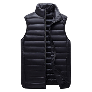 Chaleco acolchado de invierno para mujer, hecho con tela resistente, relleno cálido y ajuste cómodo, perfecto para actividades al aire libre y viajes. - Product Image 1