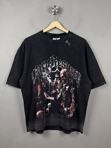 Camiseta Gráfica de Algodón Peinado Premium, Tejido Suave, Impresión Duradera, Detalle de Cuello con Ojales, Corte Holgado, Unisex - Product Image 2