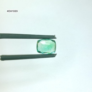 Pierre précieuse émeraude de qualité supérieure, taille 8.00-6.10-4.00, provenant de Zambie, forme coussin, 1.33ct, pierre naturelle verte pour bagues - Product Image 2