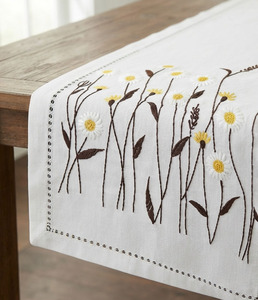 Camino de Mesa de Algodón Personalizado al por Mayor con Bordado de Flores de Margarita, Cubierta de Mesa Lavable y Duradera para Bodas y Eventos en el Hogar - Product Image 3