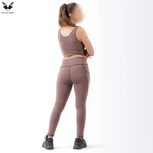 Conjunto Deportivo de Alta Calidad para Mujer, Brasier Sin Costuras y Leggings, Conjunto de Yoga de 2 Piezas, Brasier Push-Up y Leggings con Control de Abdomen - Product Image 4