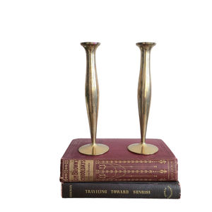 Lot de 2 bougeoirs vintage en laiton massif, style moderne, dorés, pour décoration intérieure et centres de table de mariage - Product Image 1