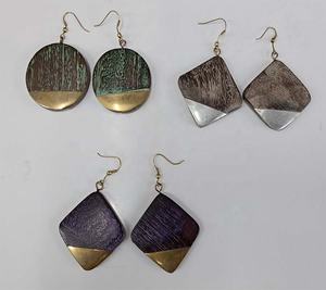 ต่างหูไม้สไตล์ชาติพันธุ์แฟชั่นขายส่ง ดีไซน์ล่าสุดสำหรับผู้หญิง สินค้าขายดี GC-ER-517 จากอินเดีย - Product Image 1