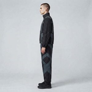 Ensemble de survêtement coupe-vent en nylon léger pour homme DCY 2026, style streetwear, vente en gros OEM - Product Image 4