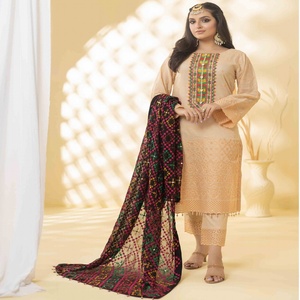 MI Creation's Bellamente diseñado de 3 piezas de algodón Lawn Salwar Kameez para mujeres Bordado pesado Ropa de fiesta informal de 4 estaciones - Product Image 5