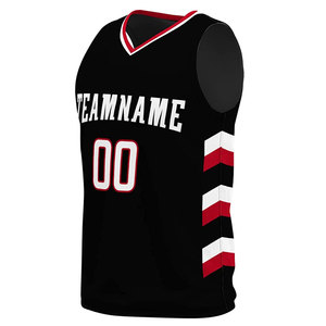 Uniformes de basket-ball personnalisés de haute qualité en polyester fabriqués au Pakistan, à manches courtes, respirants et à séchage rapide - Product Image 3