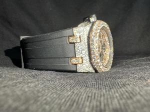 Reloj de Lujo para Hombre, de Cuarzo y Acero Inoxidable, con Diamantes Moissanite, Colores Personalizables, Resistente al Agua 5ATM, Diseño Moderno y Hip Hop, Hecho en EE. UU. - Product Image 2