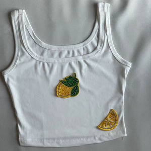 Débardeur Femme en Coton Côtelé Blanc avec Broderie de Haute Qualité, Motif Coquillage Rose et Perles de Verre, Idéal pour l'Été et la Plage - Product Image 1