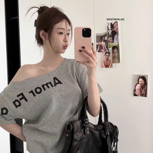 Top de Mujer Tejido de Algodón 100% Orgánico con Certificación GOTS, Transpirable, con Estampado de Texto "Amor Fati", Manga Corta, OEM ODM Personalizado - Product Image 1