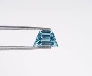 Trapezoid <b>Step</b> Cut Blue Lab Grown Diamond Loose Stone Fancy Color CVD Diamond for Side Stones Making Jewelry Rings Earrings - Product Image 1