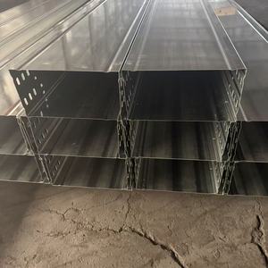 Canaleta para Cables Pre-Galvanizada, Cerrada, con Tamaño Estándar y Alta Estabilidad - Product Image 1