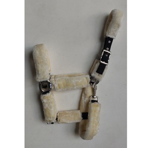 Harnais pour cheval en polaire rouge avec sangles en nylon rose et boucles noires, avec couleur et logo personnalisés, quincaillerie en laiton zinc, tailles en gros - Product Image 6