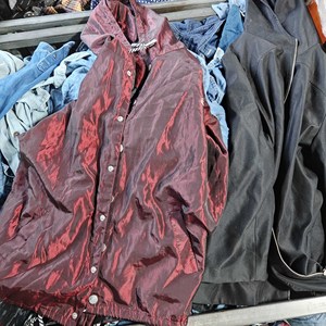 Pacas de Ropa Usada al por Mayor para Hombre, Chaquetas Mixtas, Cortavientos, Ropa de <span class=keywords><strong>Segunda</strong></span> <span class=keywords><strong>Mano</strong></span> Grado A, a Granel 45kg, Tienda de <span class=keywords><strong>Segunda</strong></span> <span class=keywords><strong>Mano</strong></span> - Product Image 3