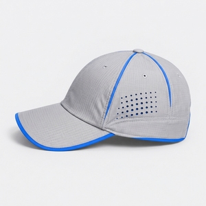 Gorra transpirable para correr diseñada para actividades de fitness con tela ligera, ajuste seguro y cómodo para usar durante todo el día. - Product Image 5