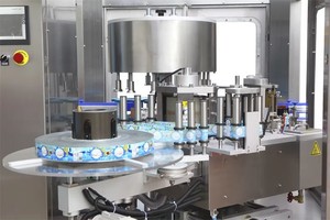 Etichettatrice Rotativa Automatica OPP 15000 BPH con Applicatore di Colla a Caldo per Bottiglie di Vetro e Controllo della Velocità Continuo - Product Image 6