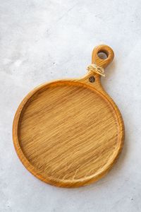 Bandeja de Servir Antideslizante de Madera de Acacia Premium con Asa de Madera para Cocina, Exhibición de Queso, Pan y Bocadillos, Presentación Rústica para Comedor - Product Image 2