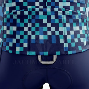 Vente directe d'usine, shorts de cyclisme pour hommes personnalisés avec logo, sans coutures, confortables, pour la salle de sport, les entraînements et les activités quotidiennes. - Product Image 5