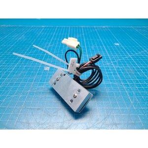 Bloc capteur/'actionneur Lam Research 678-046826-001, utilisé tel quel, pièces d'équipement semi-conducteur d'occasion - Product Image 3