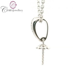 Colgante Clásico Sencillo de Oro Blanco Sólido de 18K AU750 con Perla de Corte Brillante Redondo de 0.05ct G/VS en Forma de Gota - Product Image 2