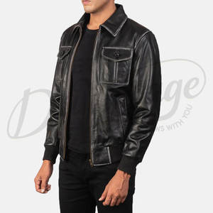 Veste en cuir véritable noire pour homme, effet vieilli, avec deux poches à rabat boutonnées sur le devant, col chemise classique et bordure côtelée - Product Image 5