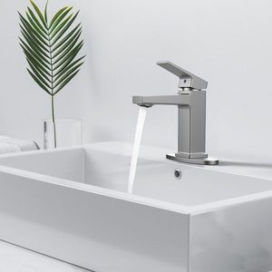 Rubinetto da Bagno Monocomando in Nichel Spazzolato Stile Antico per 1 o 3 Fori con Base e Due Tubi da 9/16'' per Lavanderia e Lavabo - Product Image 4