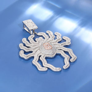 Colgante de Araña Plateado con Circonitas Engastadas, Joyería Temática Hiphop para Hombre, Regalo - Product Image 3