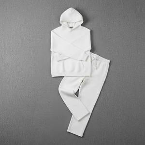 ชุดเซ็ตเสื้อฮู้ดดี้และกางเกงวอร์มทรงบานผ้าฟลีซพิมพ์ลาย DTG สไตล์ Y2K สำหรับฤดูหนาว แบบเรียบง่าย  สามารถสั่งทำได้  ชุดลำลองแบบ unisex - Product Image 4