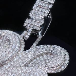 จี้รูปใบโคลเวอร์สี่แฉกแบบกำหนดเอง ชุบเงินแท้ 925 ประดับเพชรโมอิสซาไนต์ VVS ดีไซน์ทันสมัย รับรองคุณภาพ เครื่องประดับฮิปฮอปสำหรับทุกเพศ ขายส่ง - Product Image 3