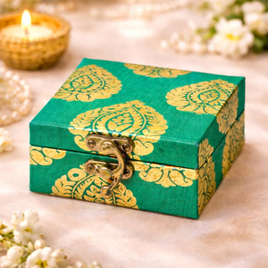 Boîte en métal à motif géométrique de design moderne avec couvercle à pompon, forme rectangulaire, faite à la main, décoration de fête, panier cadeau Diwali - Product Image 6