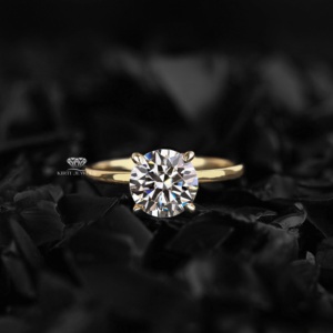 Bague de fiançailles en diamant rond, or 14 carats, solitaire, minimaliste, délicate, bague de mariée, bague de demande en mariage, cadeau d'anniversaire pour elle - Product Image 1