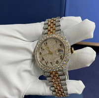 Montre de luxe en acier inoxydable glacé, style dessin animé, avec diamants Moissanite, bicolore or et argent, cadran arabe, verre saphir, fenêtre de date et breloque