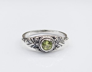 Bague artisanale en argent 925 avec pierre précieuse péridot, design vintage, bijoux oxydés, pour anniversaire, mariage, fête, cadeau - Product Image 1