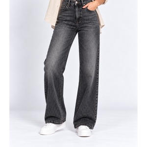 Pantalon large en jean taille haute pour femme RavTin International, avec logo, délavage vintage, poches zigzag et surpiqûres complètes - Product Image 4