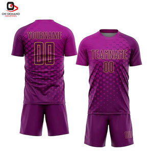 Ensemble maillot et short de football pour hommes, qualité professionnelle, matière respirante et légère, idéal pour les sports d'équipe - Product Image 3