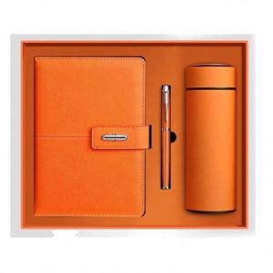 Ensemble cadeau de papeterie de luxe 2024 avec logo personnalisable, thermos, carnet, journal en cuir PU A5 avec bouteille d'eau et clé USB - Product Image 1
