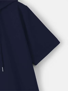 Camiseta con Capucha de Manga Corta Azul Marino para Hombre, Corte Regular, Tejido Ecológico, Estilo Casual con Logotipo Estampado en la Parte Delantera - Product Image 4