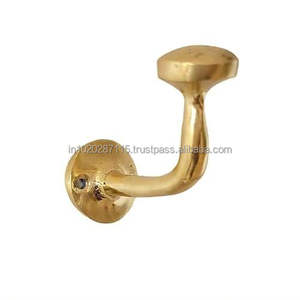 Ganchos de pared de latón de lujo que ofrecen un atractivo atemporal y una funcionalidad confiable para interiores en diseños de hogares de alta gama. - Product Image 6