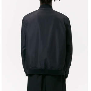 Chaquetas de Invierno Impermeables con Capucha Personalizadas con MOQ Bajo para Hombre y Mujer, Ligeras, 100% Nailon, Cortavientos Plegables - Product Image 4