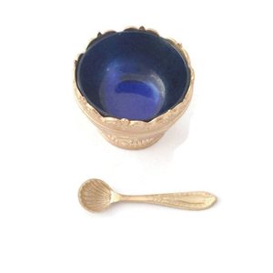 Tazón de Metal Hecho a Mano con Forma de Manzana, con Cuchara, Acabado Dorado Pulido, Diseño Novedoso para Regalos y Servir Comida, Utensilios de Cocina - Product Image 2