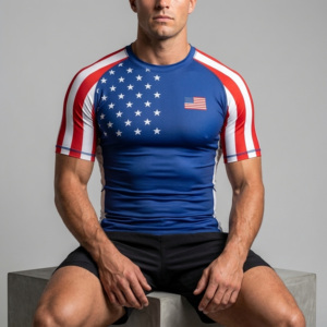 Chemise de surf pour homme à manches courtes, personnalisable avec drapeau américain, séchage rapide, UPF50+, respirante, antibactérienne, impression numérique - Product Image 4