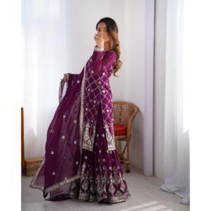 Conjunto de Fiesta Hecho a Mano con Hermosa Silueta Recta de Organza, Top y Pantalón con Cintura Natural, Incluye Dupatta - Product Image 5